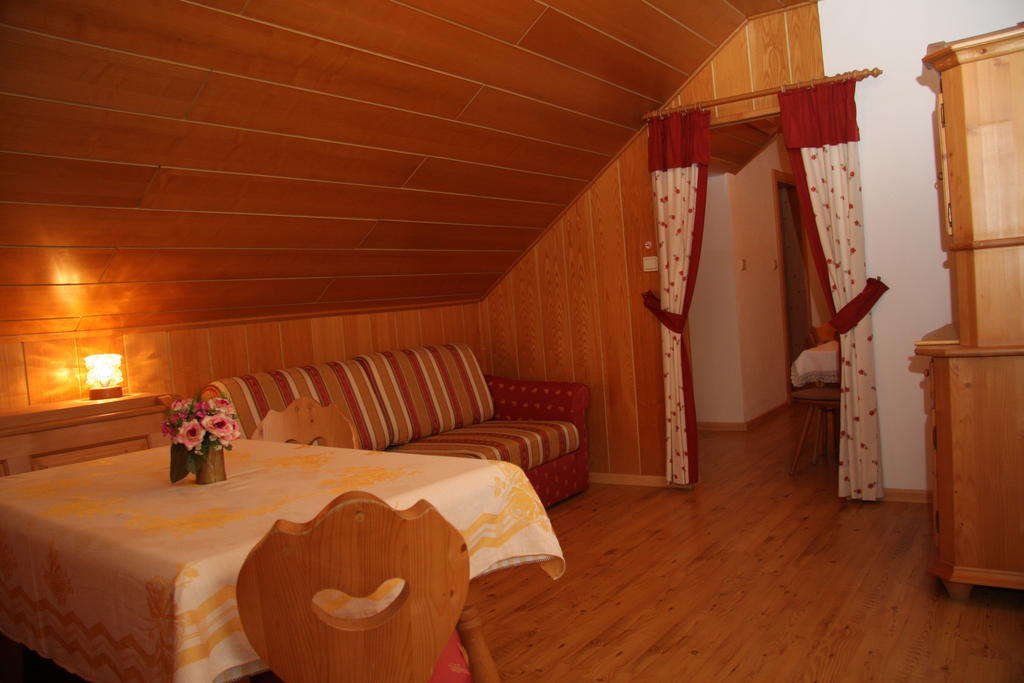 Villa Mair Am Hof - Farm - Maso - Bauernhof San Lorenzo di Sebato Habitación foto