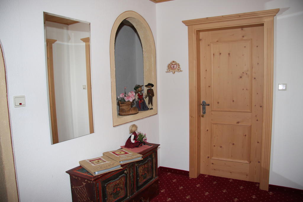 Villa Mair Am Hof - Farm - Maso - Bauernhof San Lorenzo di Sebato Habitación foto